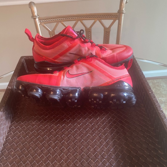 Nike Air VaporMax 2019—-Size 7Y (8.5 womens) - Picture 5 of 13